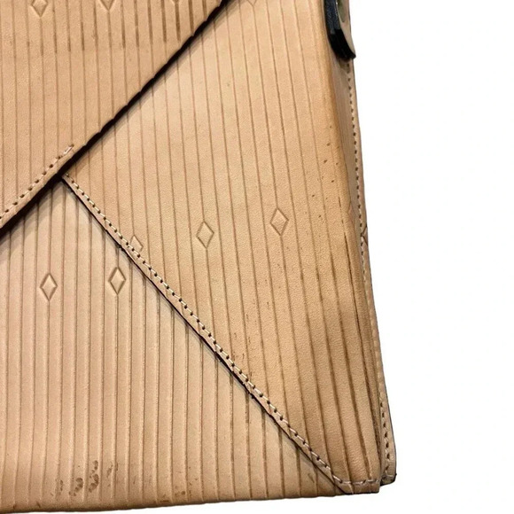 Lizzy Disney Camel Leather Envelope Clutch - Picture 4 of 10